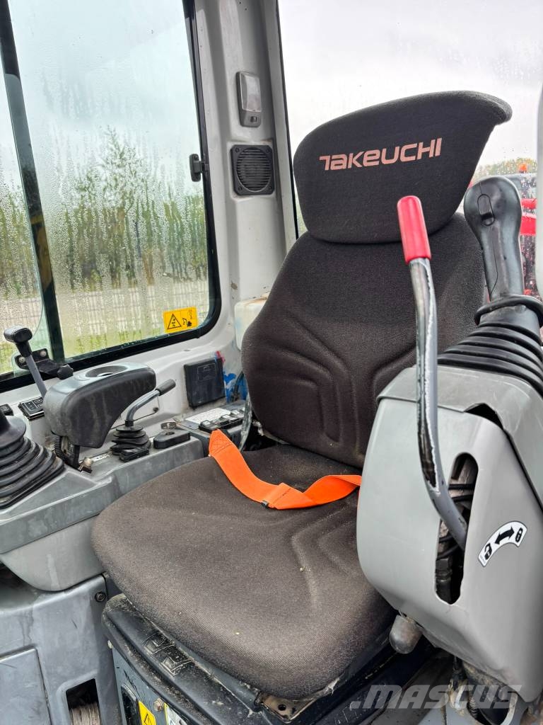 Takeuchi TB225 Minigraafmachines < 7t
