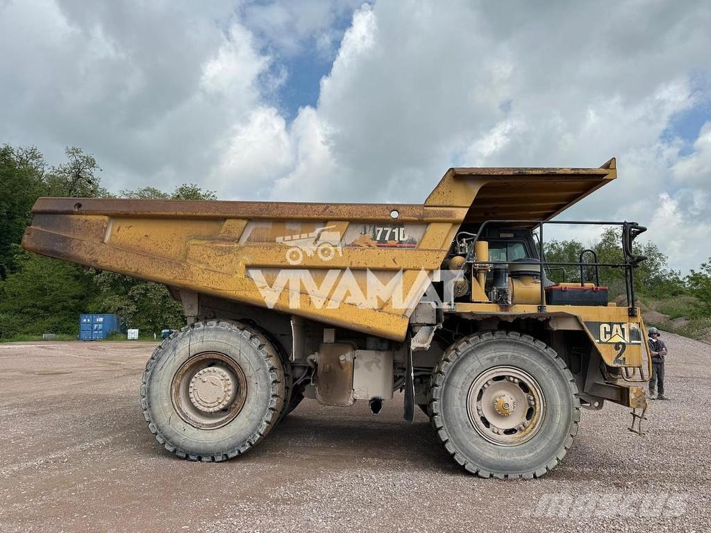 CAT 771D Rigid dump trucks