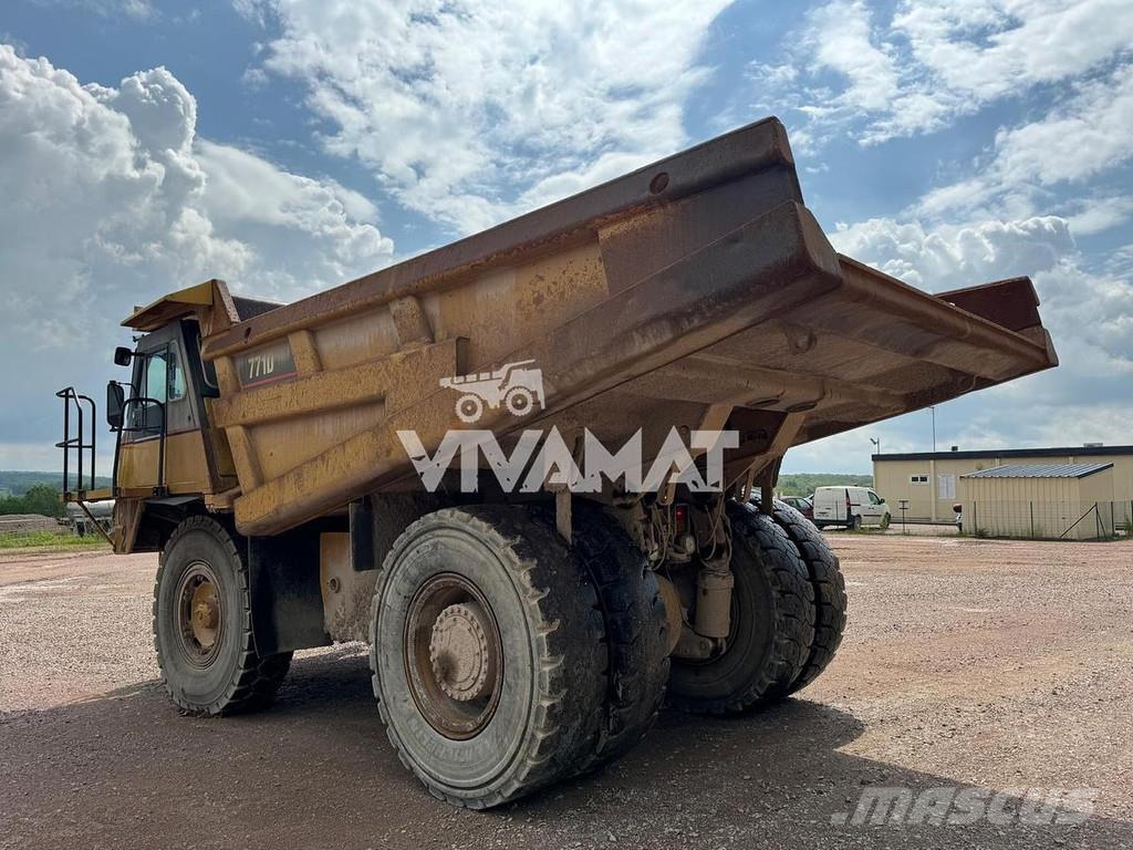 CAT 771D Rigid dump trucks