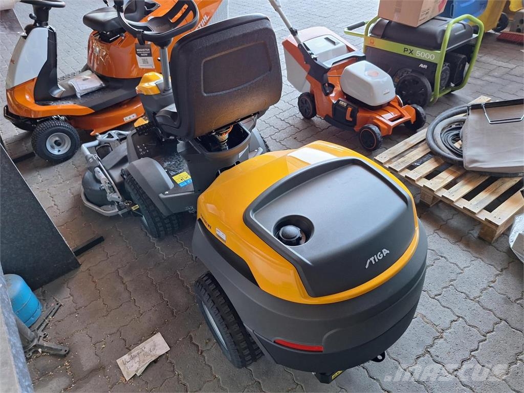 Stiga PARK 500 WX Seisten ajettavat leikkurit