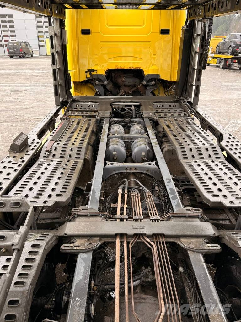Scania R 730 with out trailer Biltransportere
