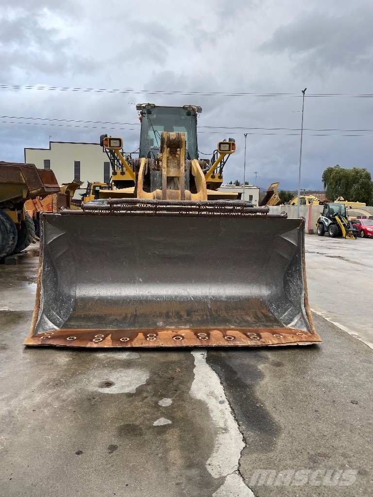 Komatsu Wa600-6 Rataslaadurid