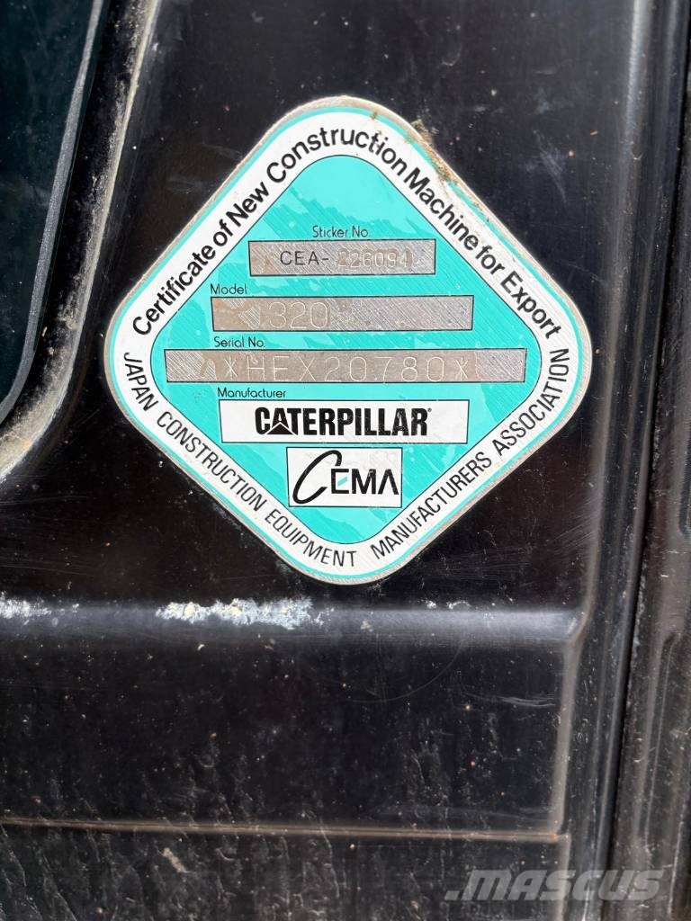 CAT 320 Rupsgraafmachines