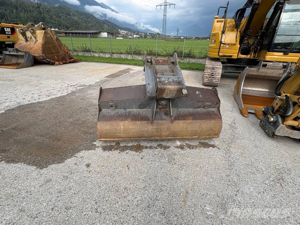 CAT 320 Rupsgraafmachines