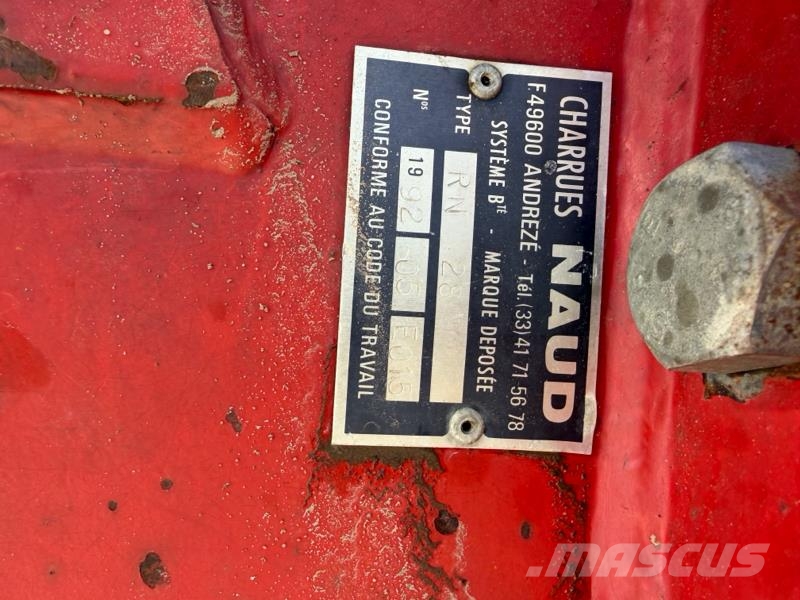 Naud RN 28 7 Schar Volldrehpflug Muut maatalouskoneet