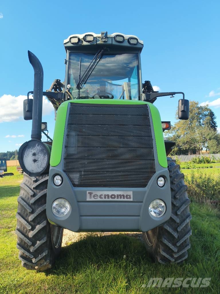 Tecnoma Laser Novatop 自走式噴霧機