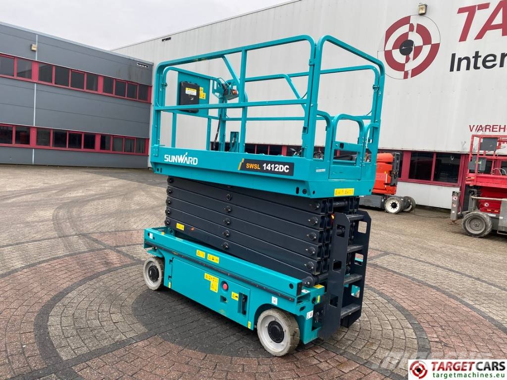 Sunward SWSL1412DC Electric 1412DC Scissor WorkLift 1400cm Nožnicové zdvíhacie plošiny