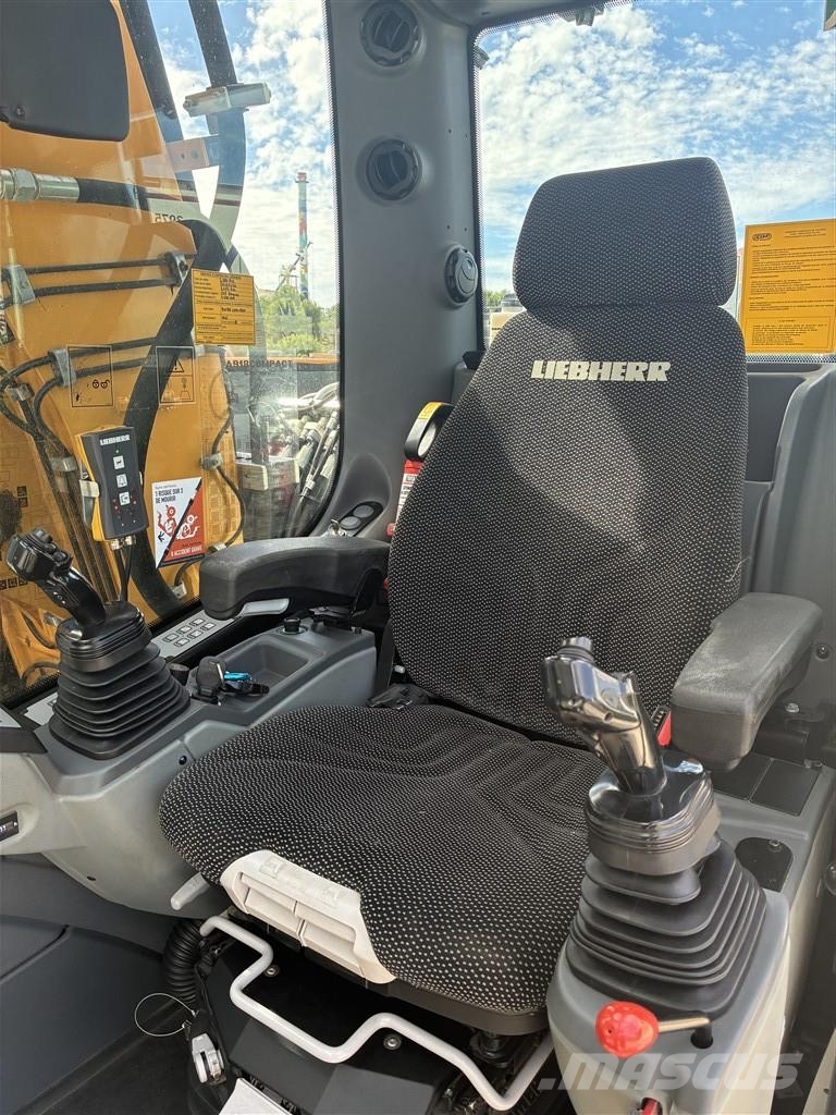 Liebherr A 918 Compact Litronic Pelle sur pneus