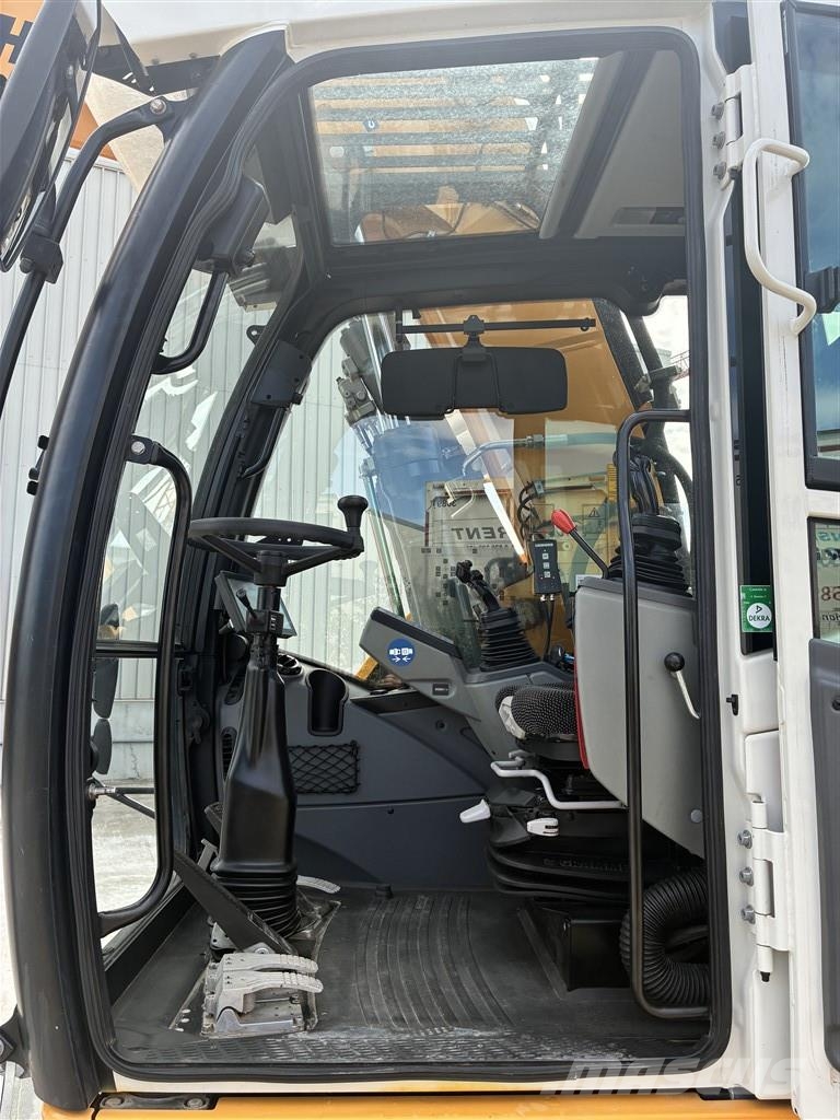 Liebherr A 918 Compact Litronic Pelle sur pneus