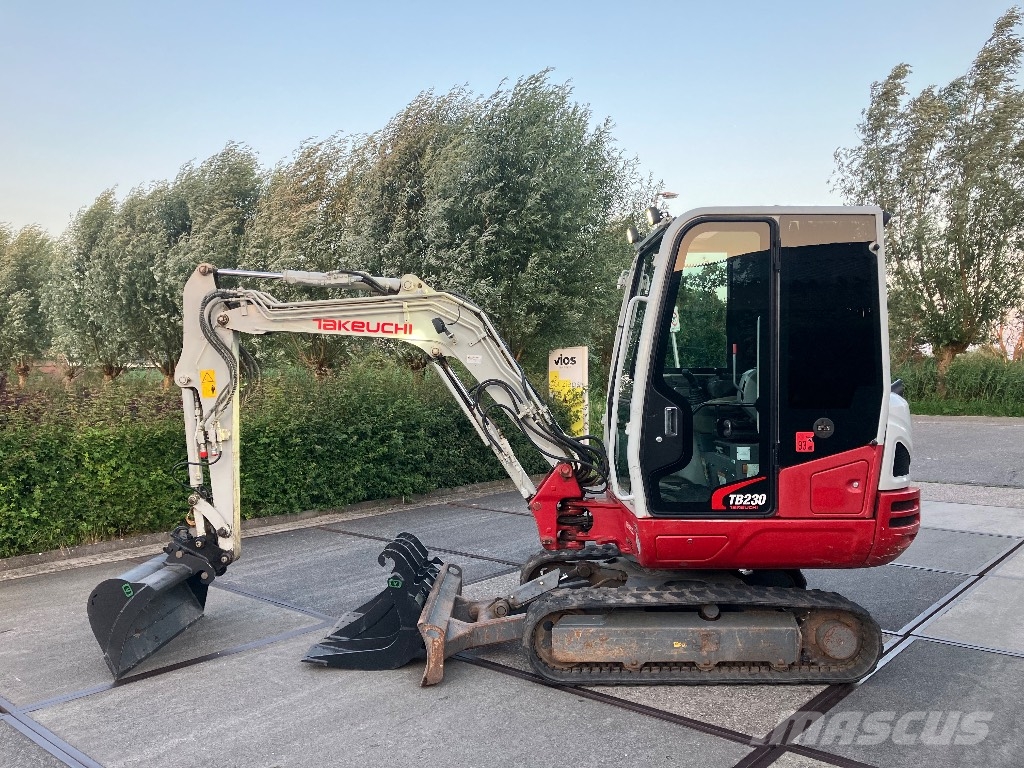 Takeuchi TB 230 Extra minigraver | 1450 u | sloop-sorteer Miniescavatori