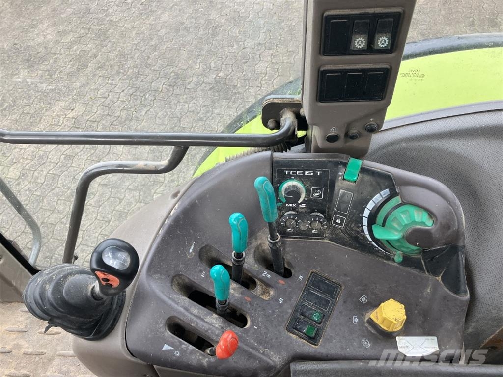 CLAAS Ares 696 RZ Tractoren