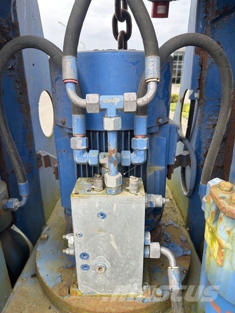 Liebherr MRS Greifer 5,6M3 海港型起重機