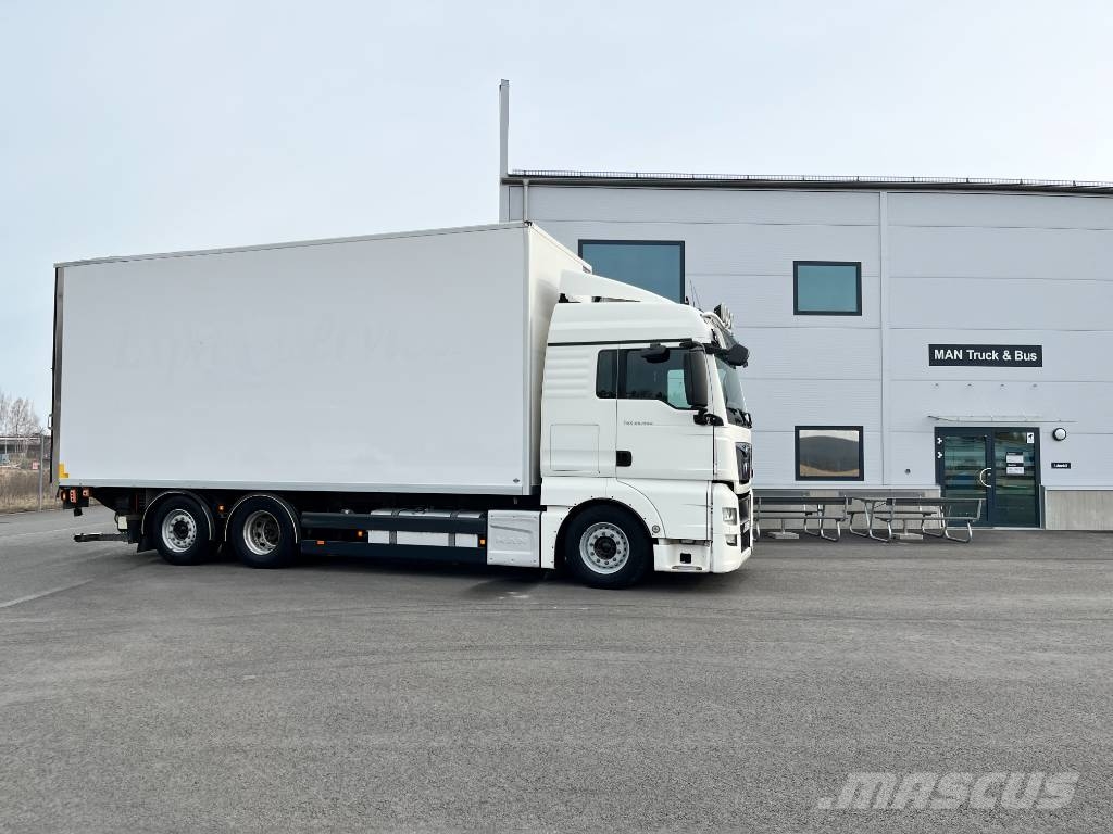 MAN TGX 26.480 6x2-2 LL Skåpbil Camion cassonati