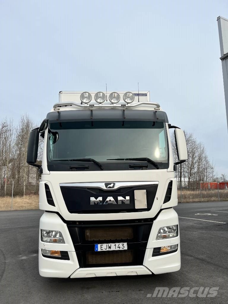 MAN TGX 26.480 6x2-2 LL Skåpbil Camion cassonati