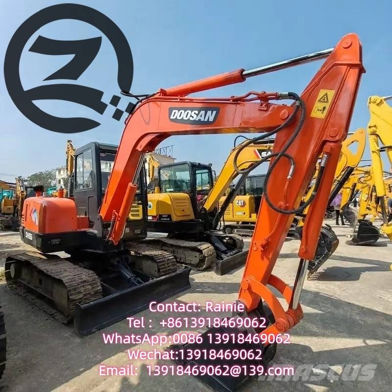 Doosan DH 55 ミニ油圧ショベル 7t以下(ミニユンボ・ミニディガー)