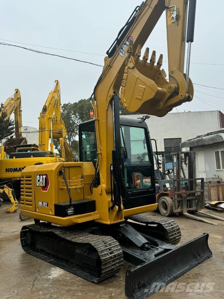 CAT 305.5E2 小型挖掘机