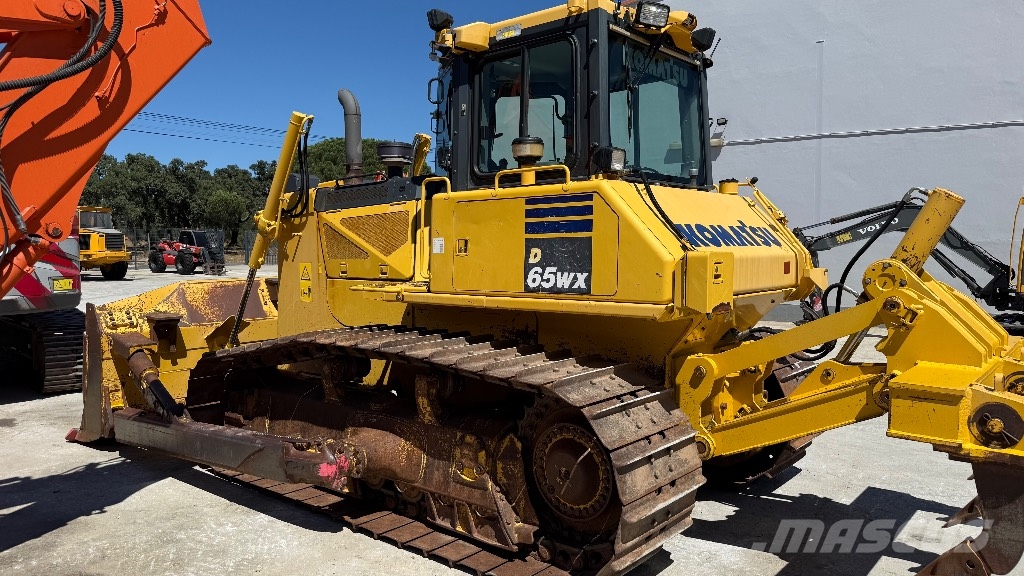 Komatsu D65WX-17 Dozers - Tratores rastos