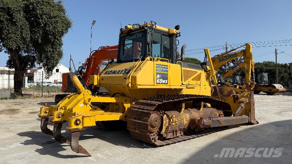 Komatsu D65WX-17 Dozers - Tratores rastos