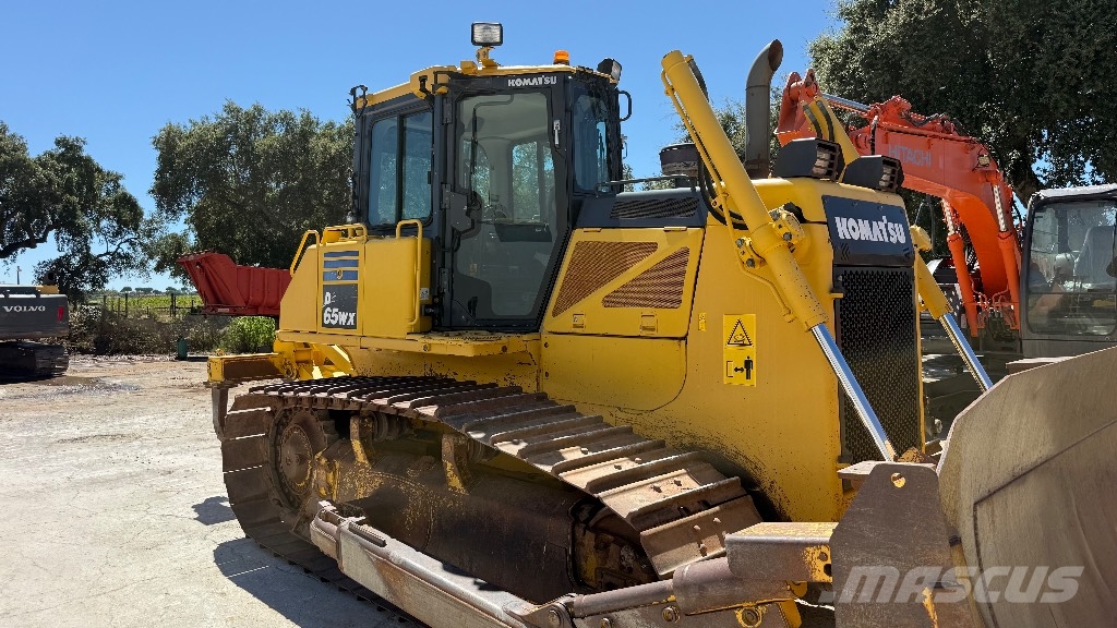 Komatsu D65WX-17 Dozers - Tratores rastos