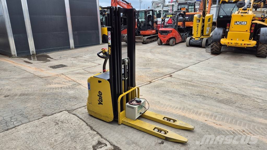 Yale MS16AC - 2011 YEAR - 125 HOURS - TRIPLEX Παλετοφόρα πεζού χειριστή με ιστό
