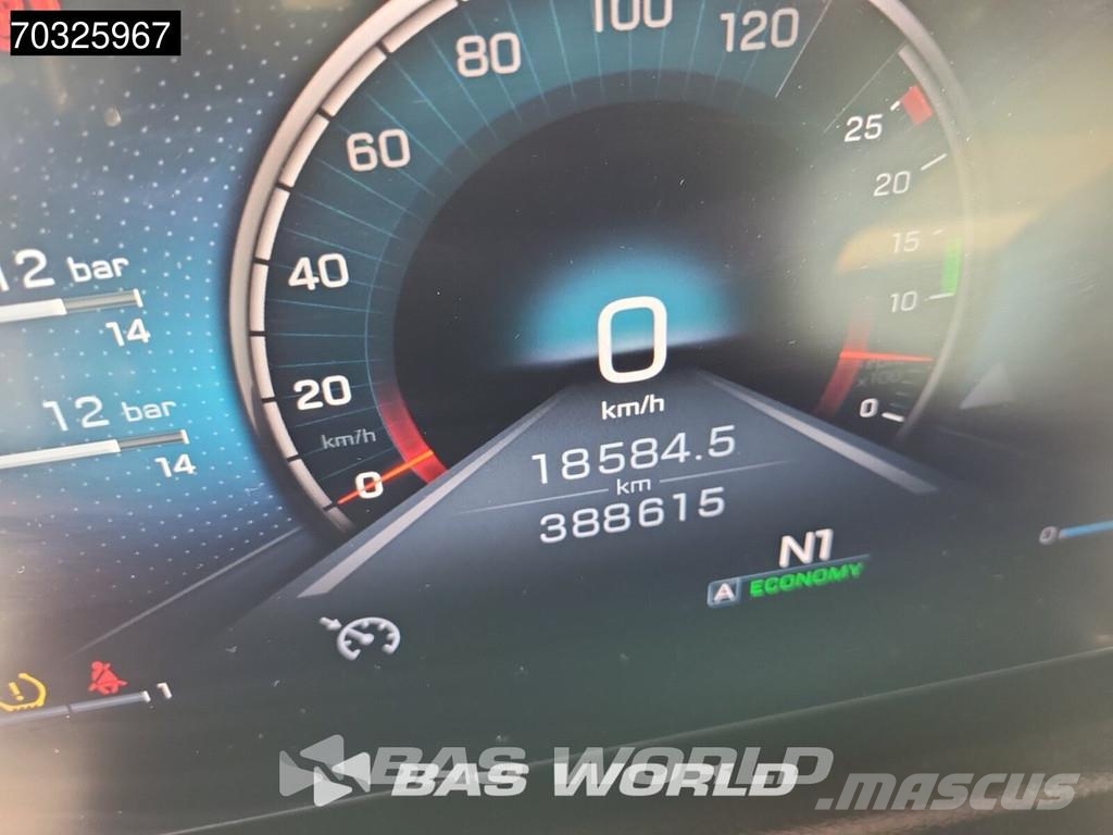 Mercedes-Benz Actros 1845 4X2 BigSpace Retarder 2x Tanks Standkl وحدات الجر