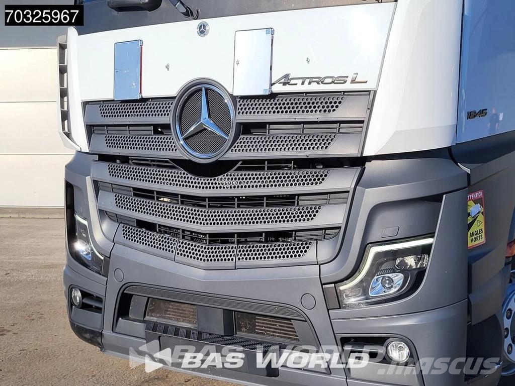 Mercedes-Benz Actros 1845 4X2 BigSpace Retarder 2x Tanks Standkl وحدات الجر