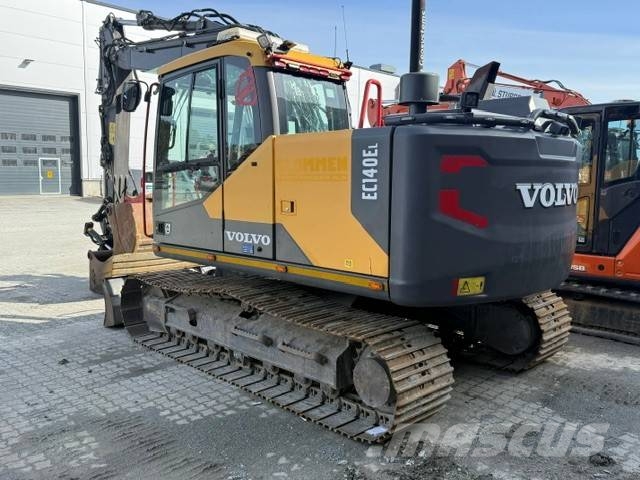 Volvo EC140EL حفارات زحافة