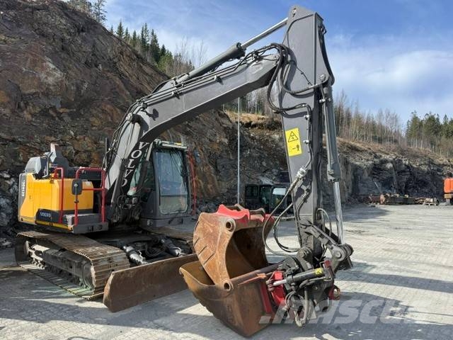 Volvo EC140EL حفارات زحافة