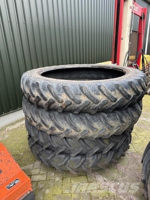 Alliance 13.6R48 banden compleet op velg 2 stuks Roti