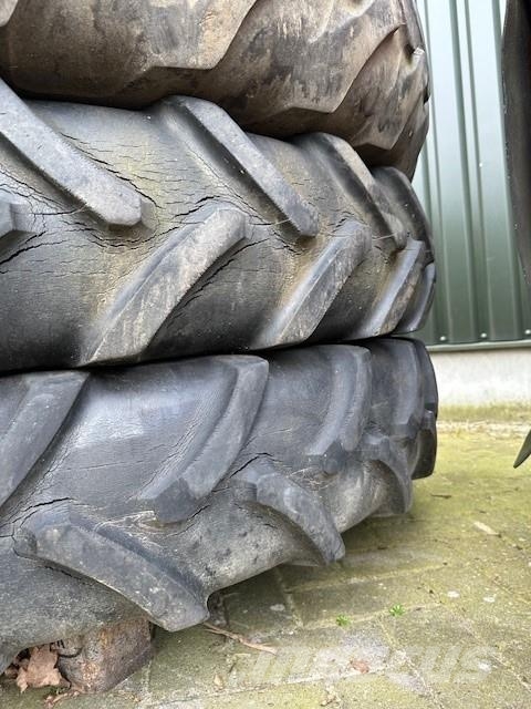 Alliance 13.6R48 banden compleet op velg 2 stuks Roti
