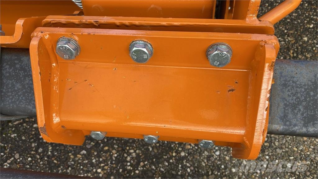 Berti Polaris 300 Kooirol Üniversal ekim makinasi