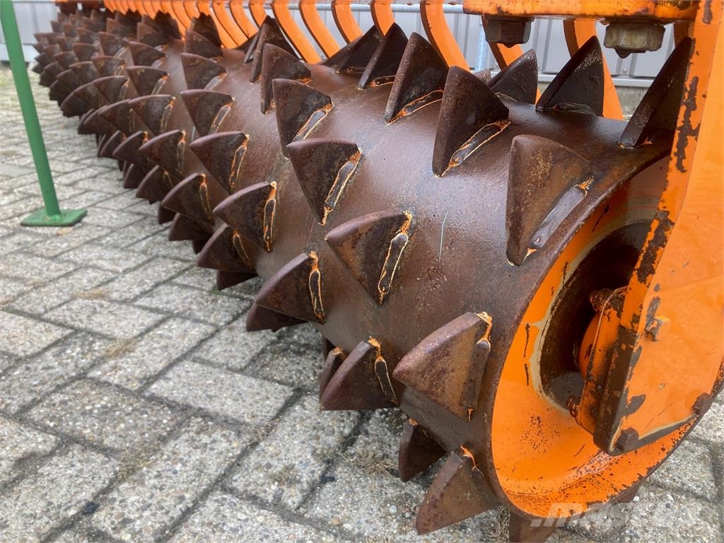 Cappon cultivator met pakkerrol Kultivatorer