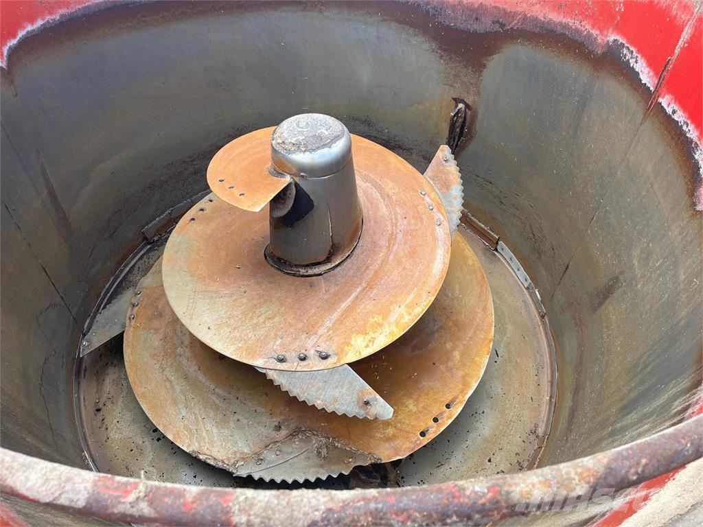 Devos voermengwagen met losband Feed mixer