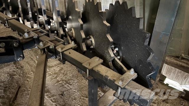  Emmegiemme Ecoploeg محاريث تقليدية
