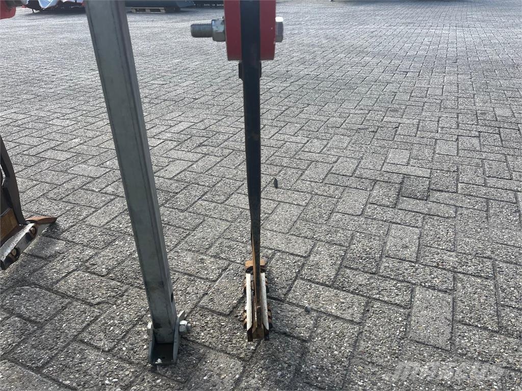 Evers Holsteiner 4-300 voorzetwoeler Grubber