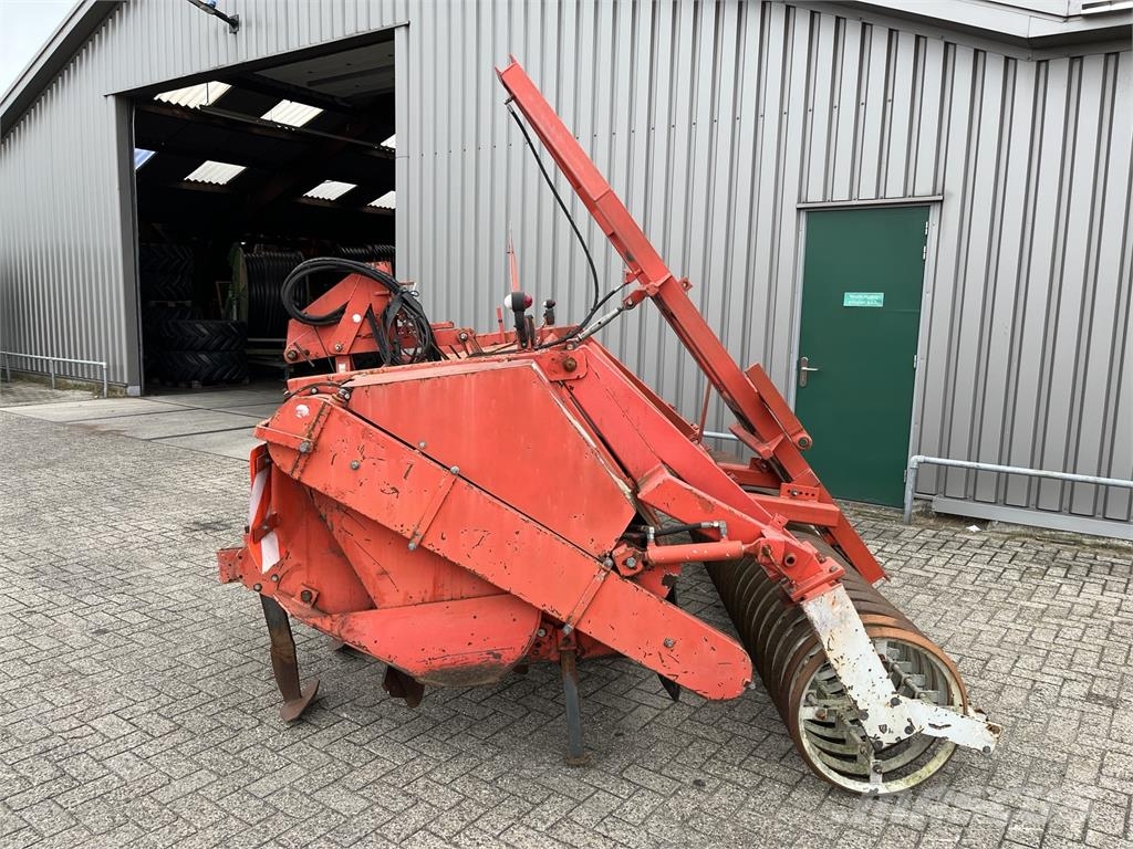 Farmax Spitmachine Power harrows and rototillers