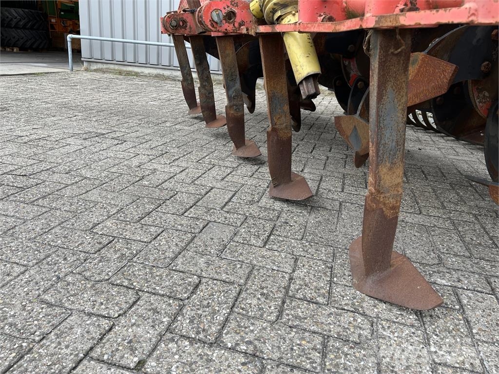 Farmax Spitmachine Power harrows and rototillers