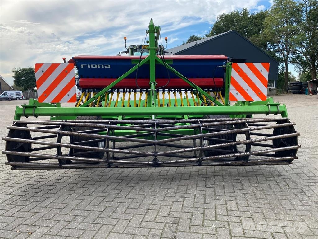 Farmtec Agri 300 Spitmachine - Met getrokken Zaaic Varomosios akėčios ir žemės frezos
