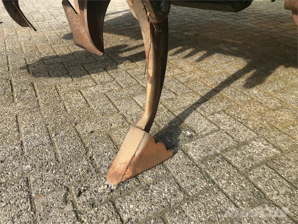 Farmtec spitmachine + Alpego rotorkopeg Grapa si pluguri rotative