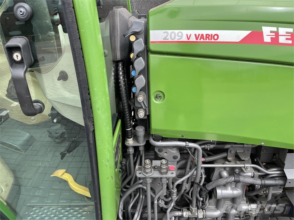 Fendt 209V Profi Setting 2 Tractors