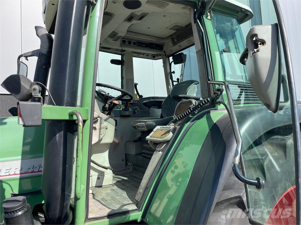 Fendt 411 vario Tracteur
