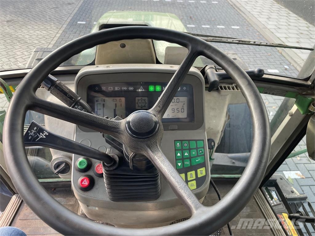 Fendt 412 Vario Farmer Tractors