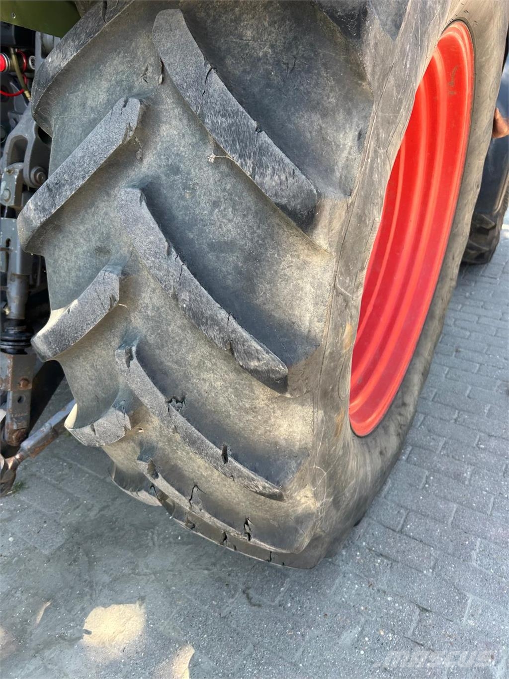 Fendt 415 vario tms Traktorok