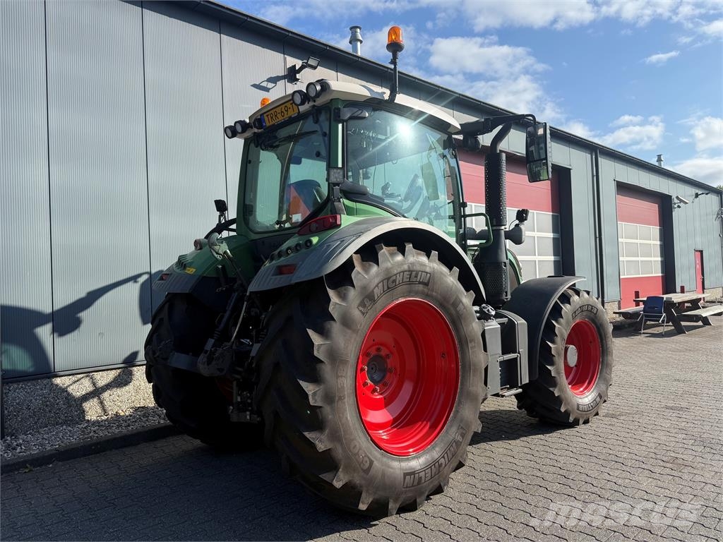 Fendt 516 SCR Profi+ + Trimble RTK الجرارات
