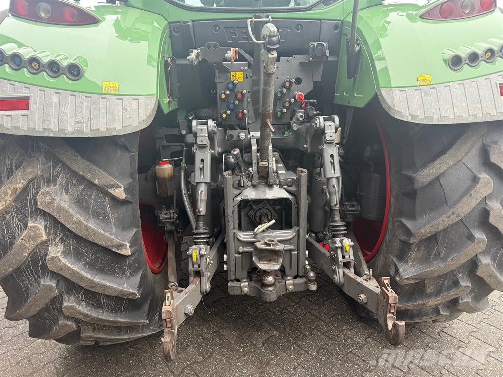 Fendt 720 SCR Profi met Trimble RTK الجرارات
