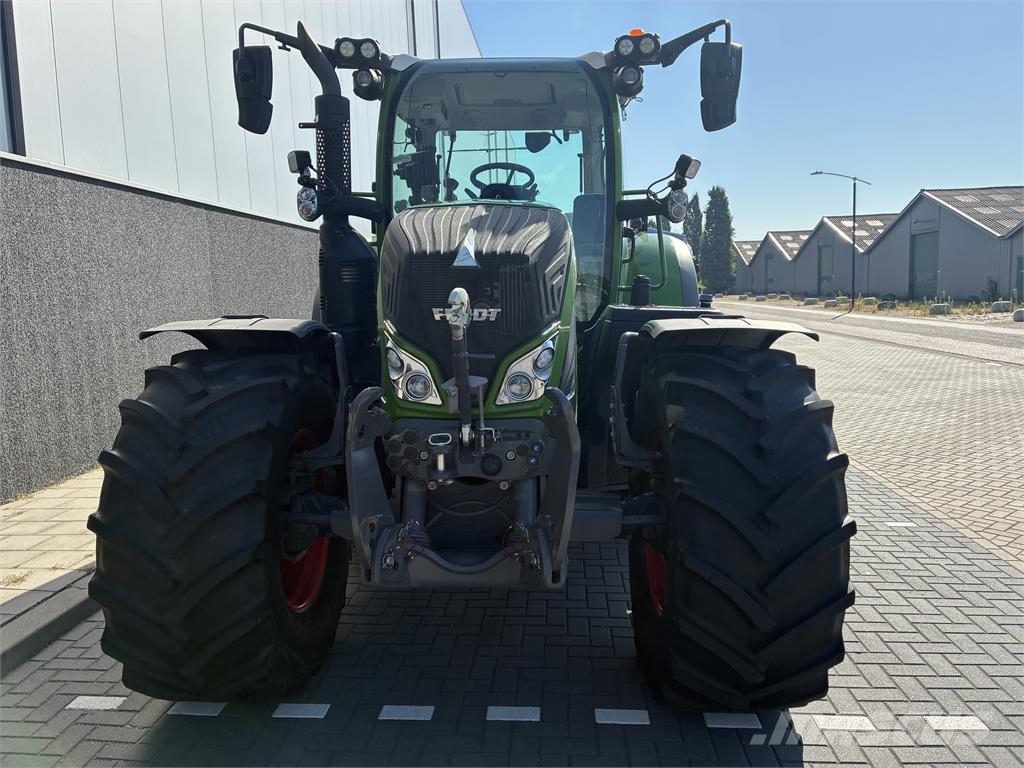 Fendt 724 ProfiPlus Gen6 トラクター