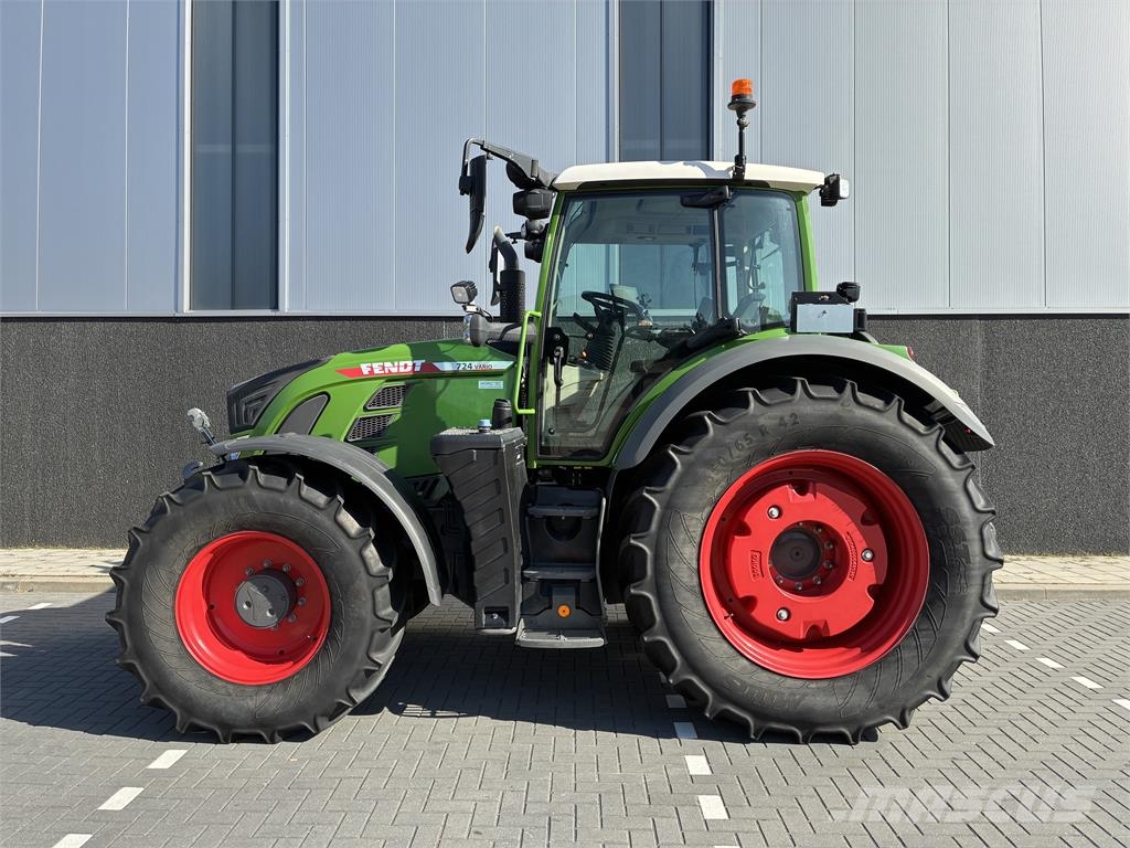 Fendt 724 ProfiPlus Gen6 トラクター