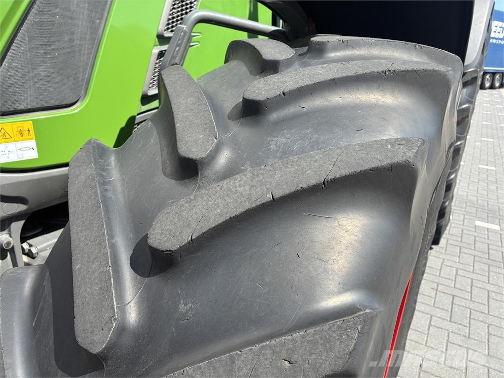 Fendt 724 ProfiPlus Gen6 トラクター