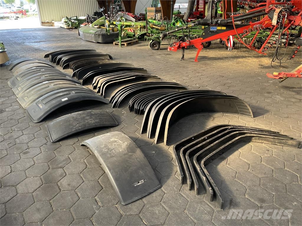 Fendt diverse spatborden Трактори