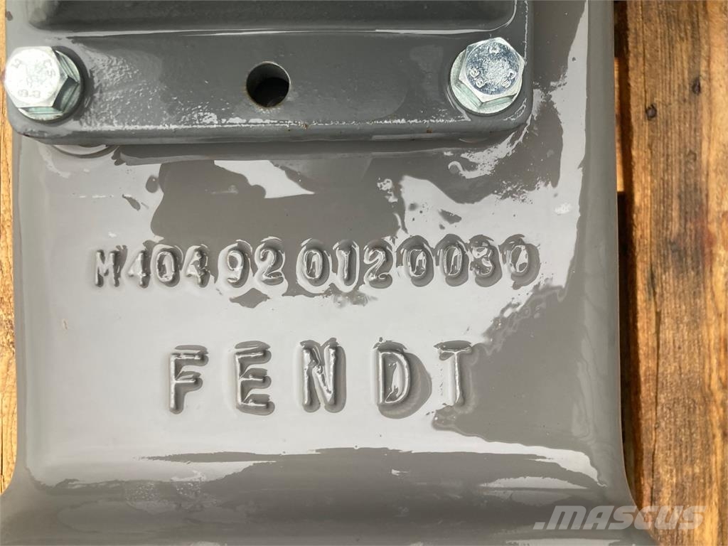 Fendt Frontgewicht 400 KG Kiti naudoti traktorių priedai